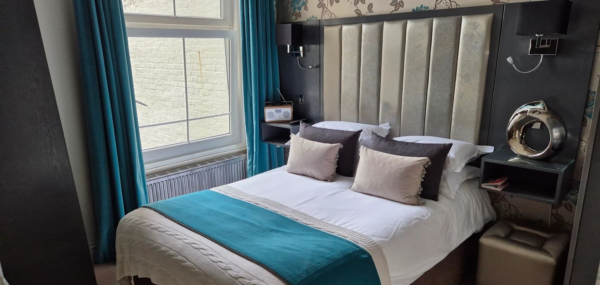 GROUP STAYS IN ST LEONARDS, STEPS FROM THE SEA