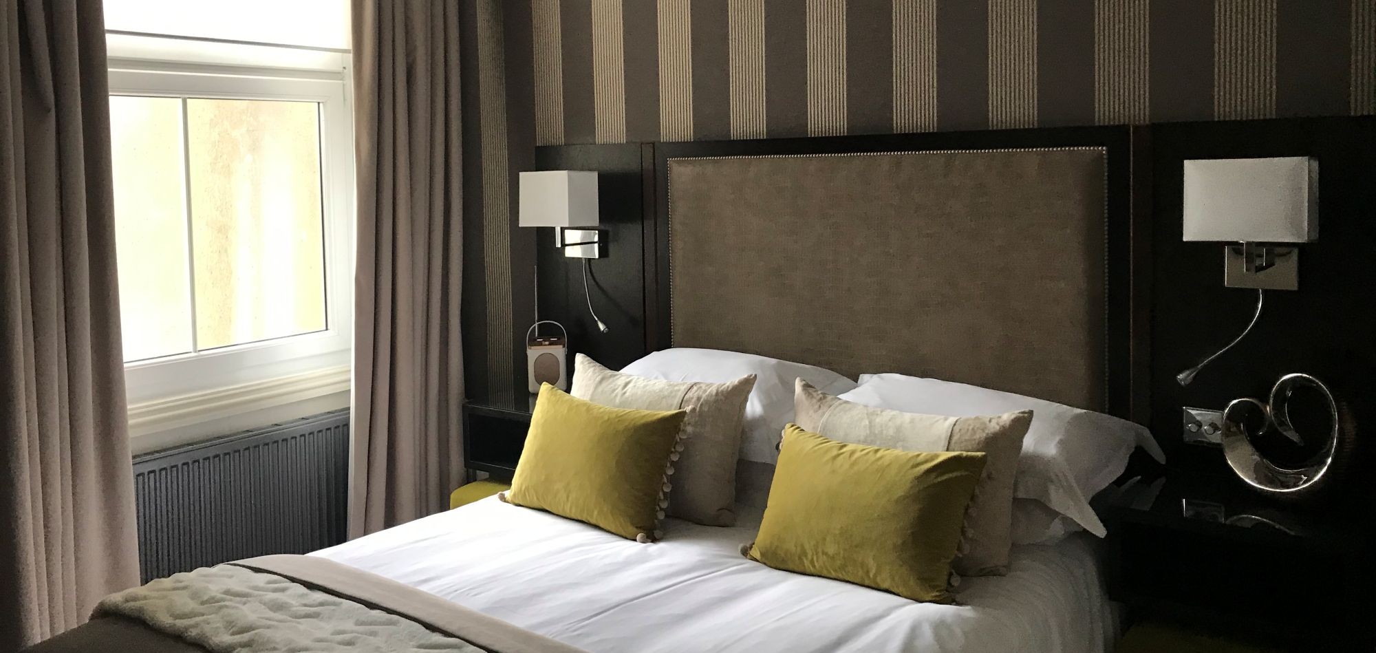 A COASTAL HOLIDAY HOUSE DESIGNED FOR GROUPS OF 20